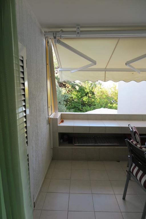 Apartment Omerovic Novalja Exterior photo