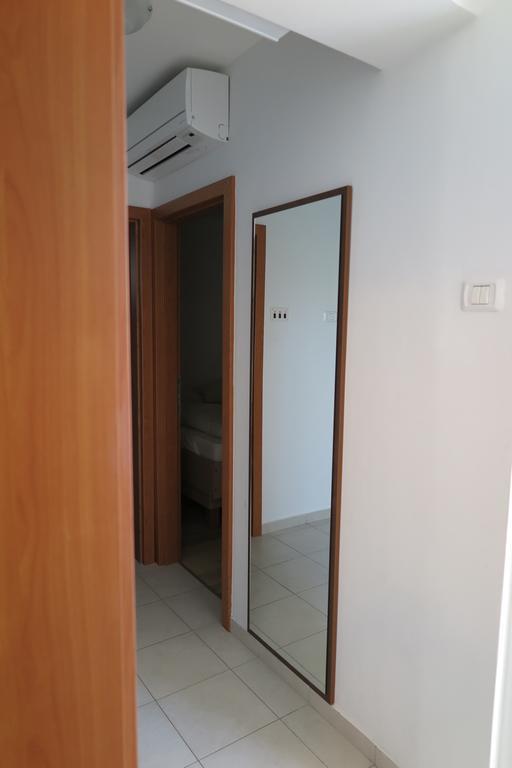 Apartment Omerovic Novalja Exterior photo