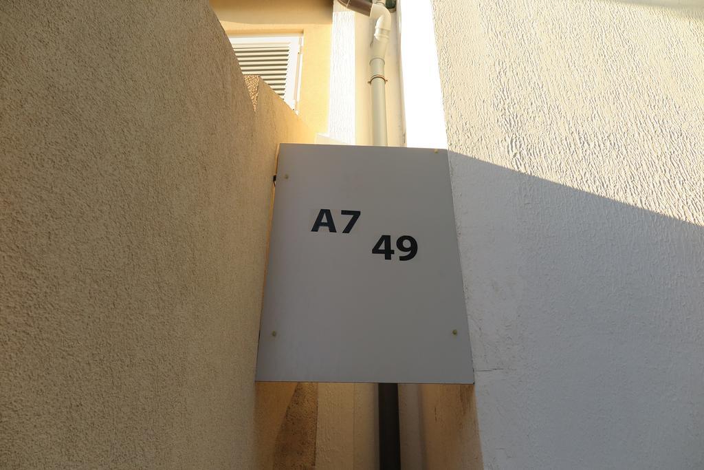 Apartment Omerovic Novalja Exterior photo